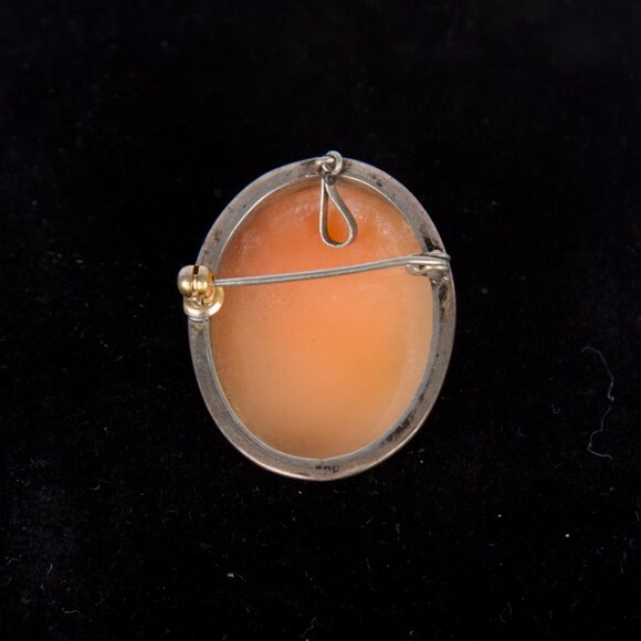 SOLD Vintage Angel Skin Coral Cameo Brooch Pendant in Silver Setting - Picture 5 of 6